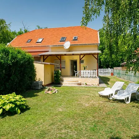Holiday Home Balaton H2056 Casa vacanze