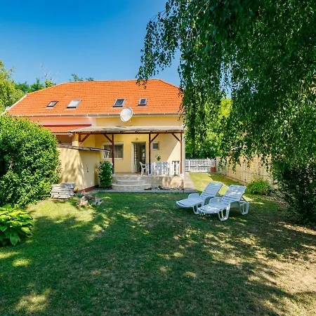 Holiday Home Balaton H2056 Casa vacanze