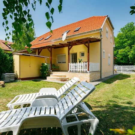 Holiday Home Balaton H2056