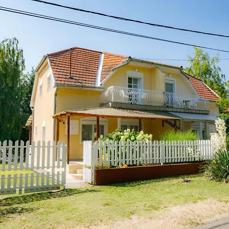 Casa vacanze Holiday Home Balaton H2056