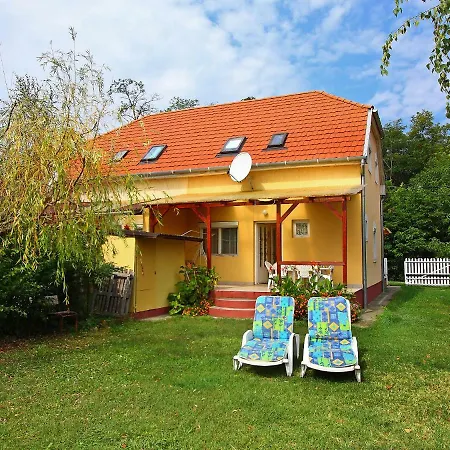 Holiday Home Balaton H2056 Balatonszarszo